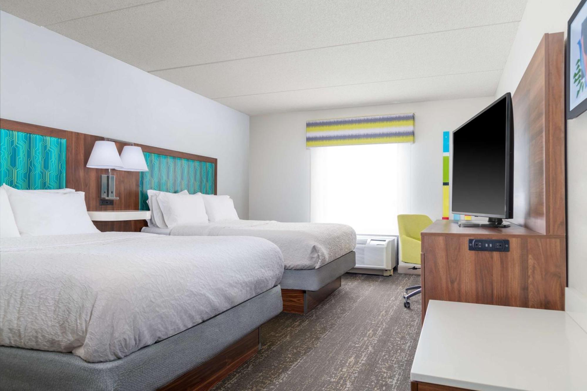 Room with Two Queen Beds - Non-Smoking,1632228194:JPEG